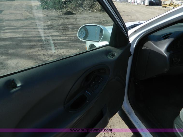 image for item BT9757 1999 Ford Taurus SE