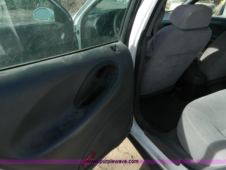 image for item BT9757 1999 Ford Taurus SE