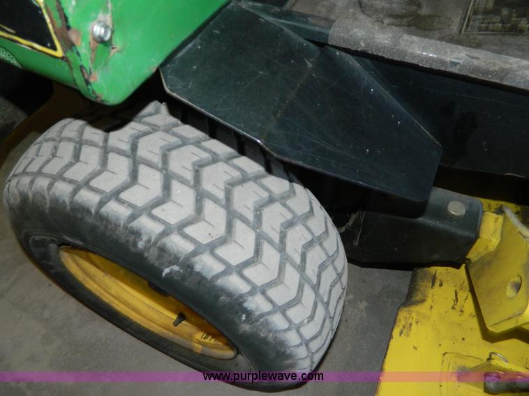 image for item BT9762 John Deere F915 lawn mower