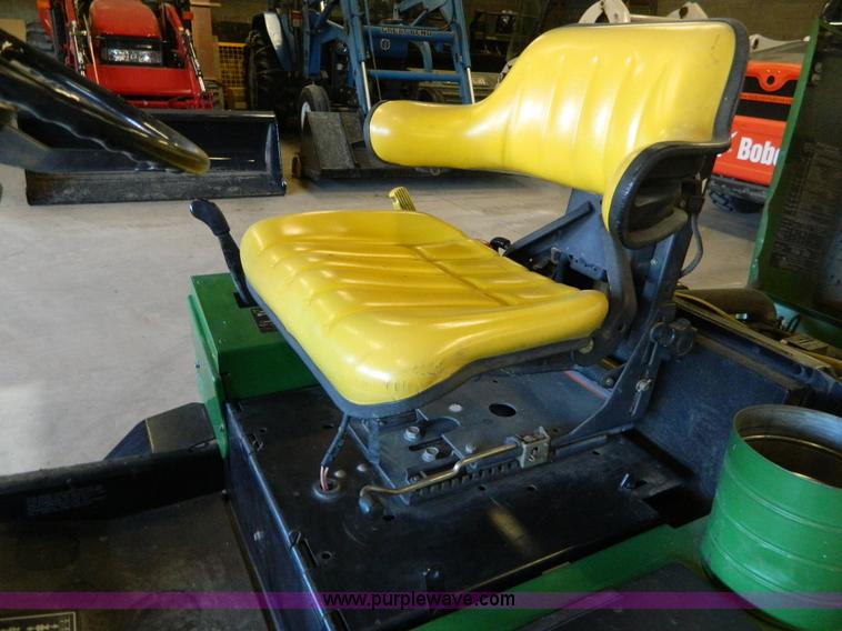 image for item BT9762 John Deere F915 lawn mower