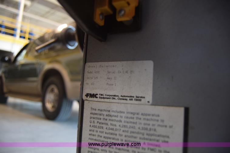 image for item BX9650 FMC 4100 tire balancer