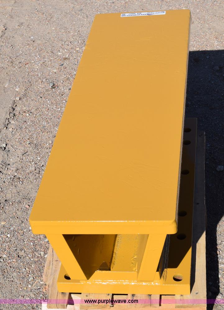 image for item BX9807 Caterpillar counter weight