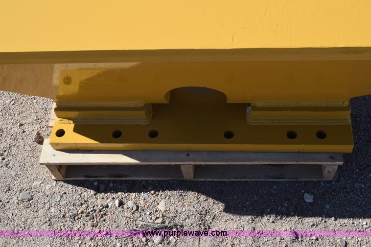 image for item BX9807 Caterpillar counter weight