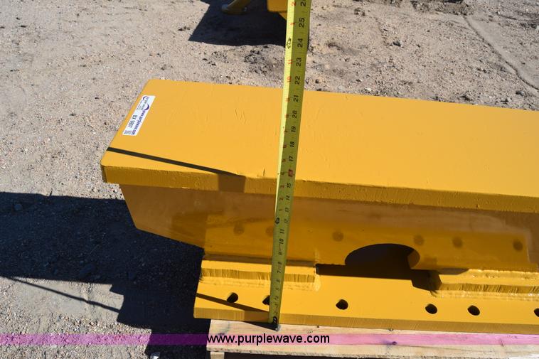 image for item BX9807 Caterpillar counter weight