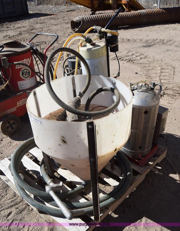 image for item BX9812 Assorted sprayers