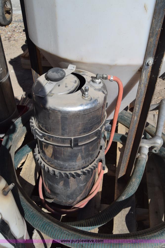 image for item BX9812 Assorted sprayers