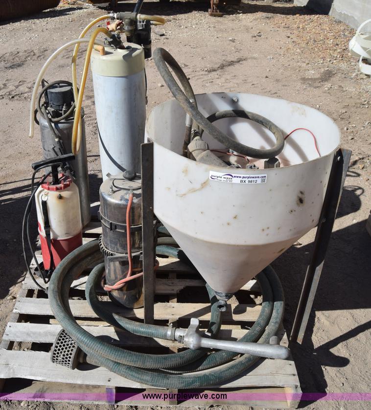 image for item BX9812 Assorted sprayers