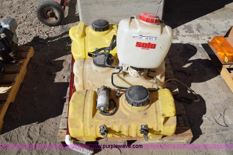 image for item BX9814 (4) sprayer tanks