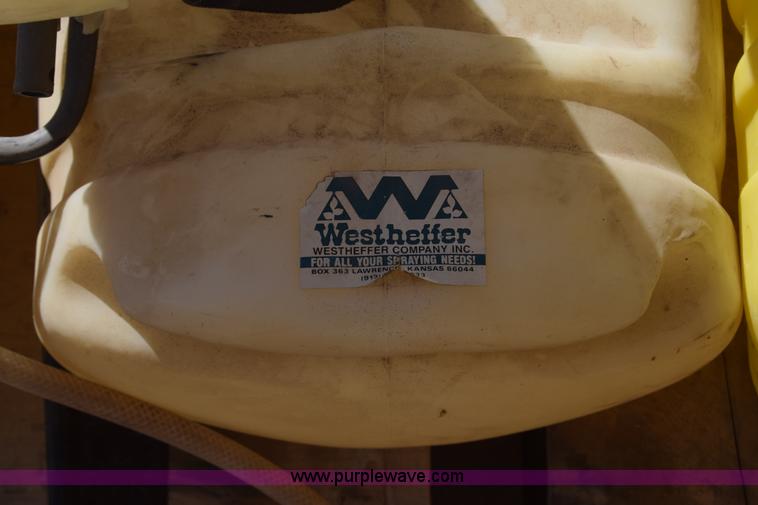 image for item BX9814 (4) sprayer tanks