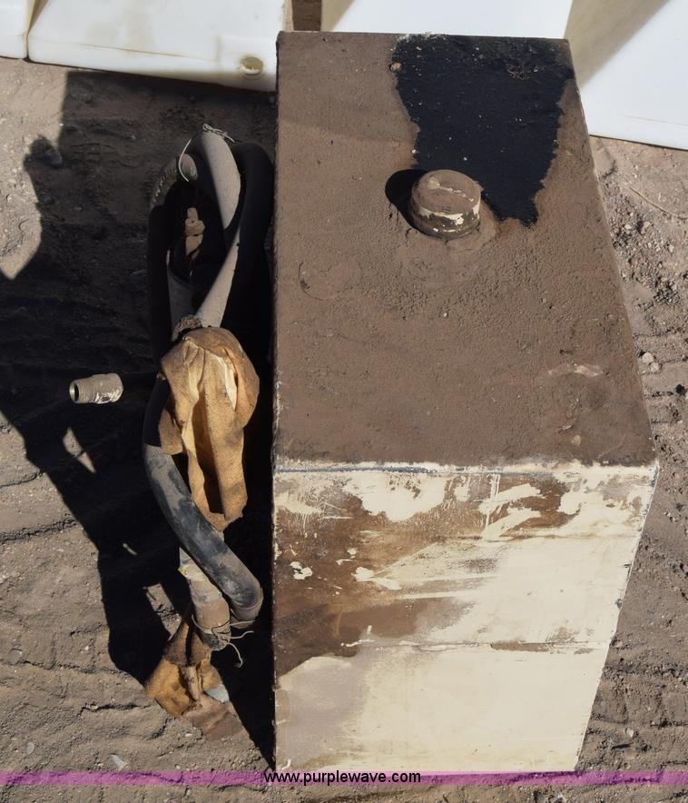 image for item BX9815 Hydraulic reservoir