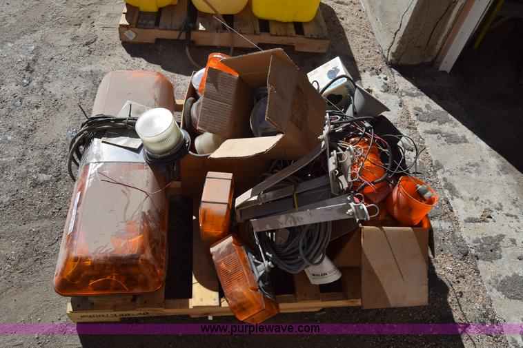 image for item BX9816 Beacon lights