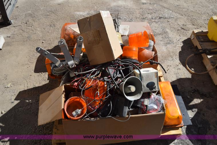 image for item BX9816 Beacon lights