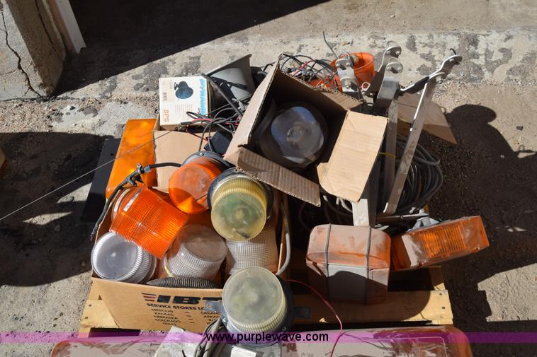 image for item BX9816 Beacon lights