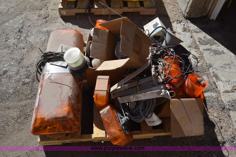 image for item BX9816 Beacon lights