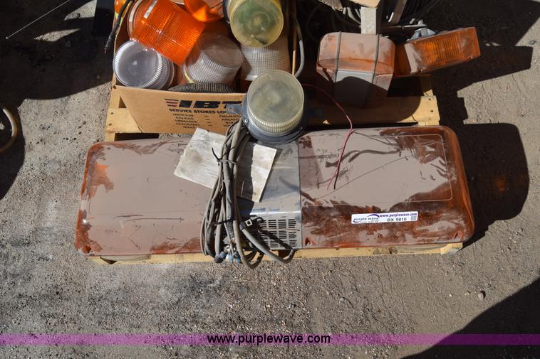 image for item BX9816 Beacon lights