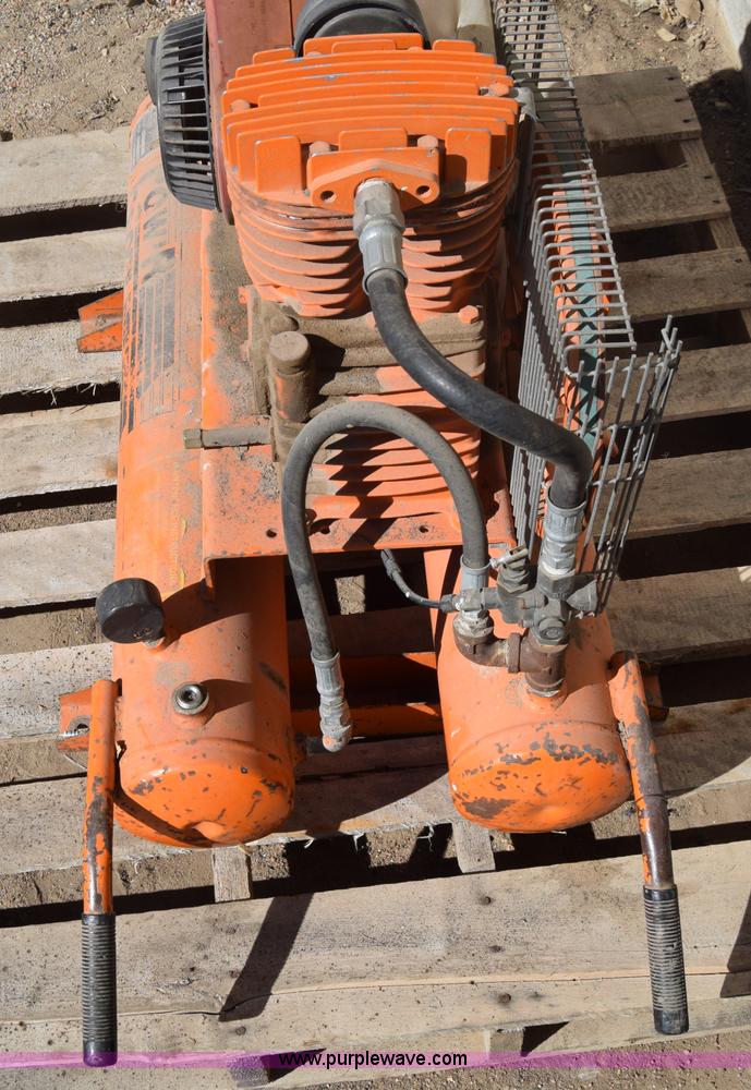 image for item BX9817 IMC T3506 air compressor