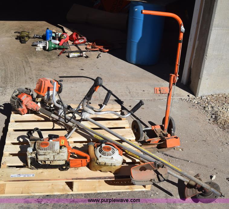 image for item BX9821 Assorted lawn and garden supplies