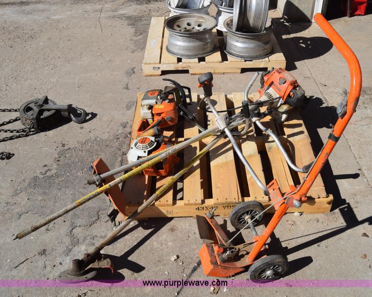 image for item BX9821 Assorted lawn and garden supplies