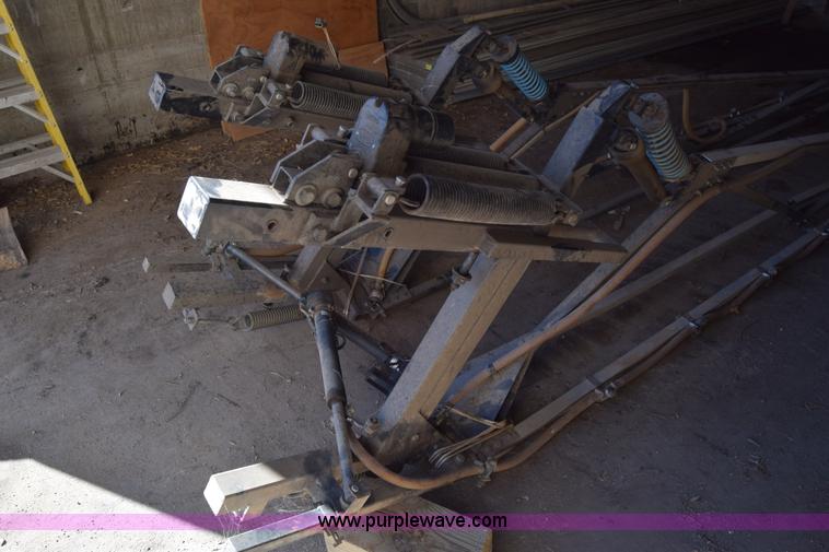 image for item BX9822 (2) sprayer booms