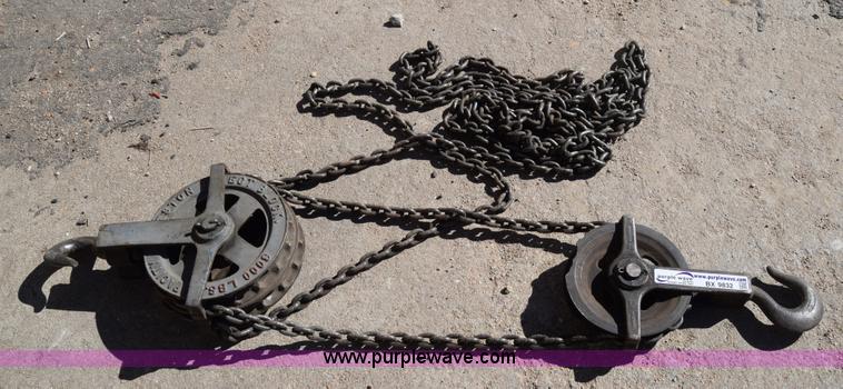 image for item BX9832 Weston chain hoist