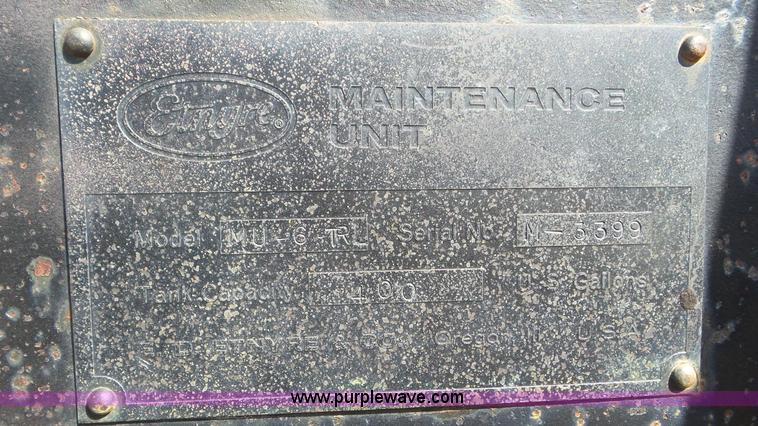 image for item CD9873 1982 Etnyre maintenance oil distributor trailer