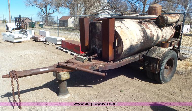 image for item CD9874 Rosco maintenance oil distributor trailer