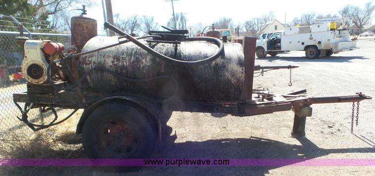 image for item CD9874 Rosco maintenance oil distributor trailer