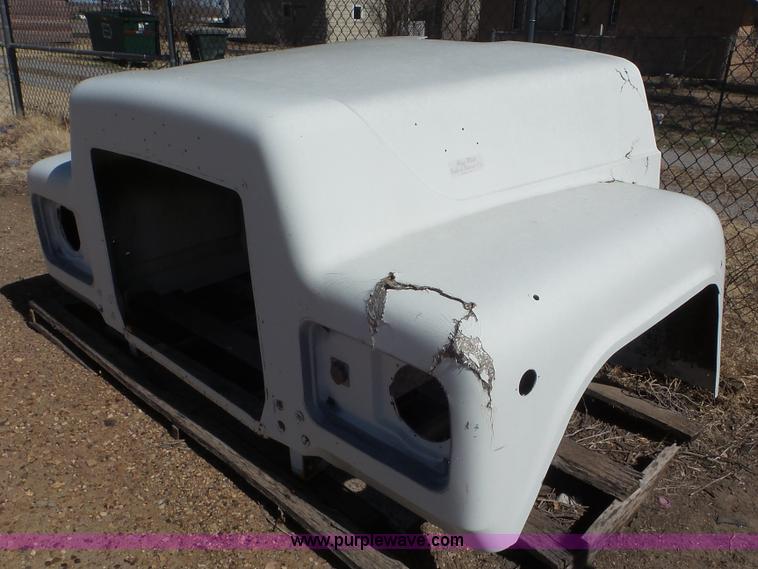 image for item CD9876 Assorted truck accessories