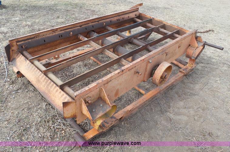 image for item CD9882 Kohlberg shaker