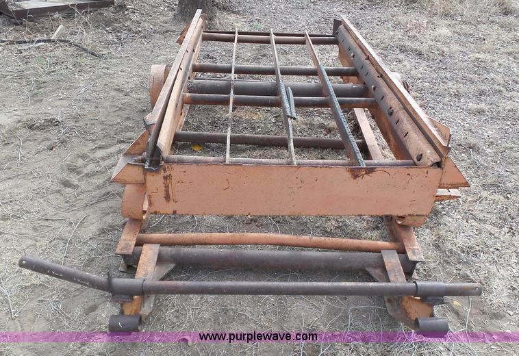 image for item CD9882 Kohlberg shaker