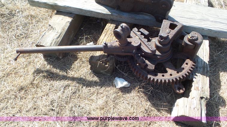 image for item CD9884 Assorted items