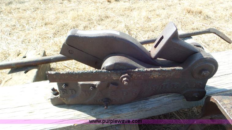 image for item CD9884 Assorted items