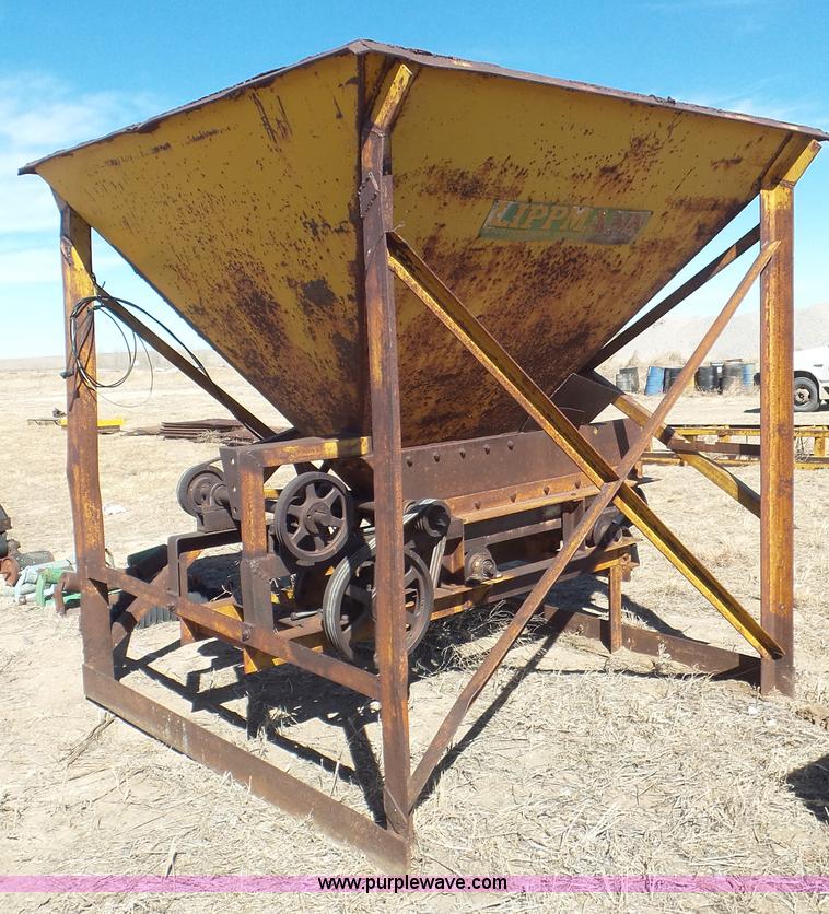 image for item CD9889 Lippmann feed hopper