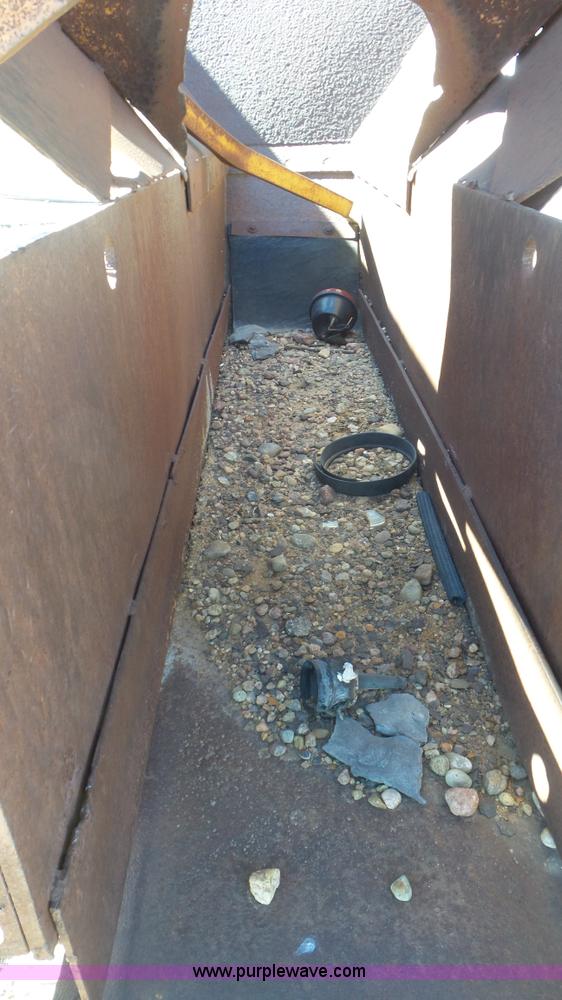 image for item CD9889 Lippmann feed hopper