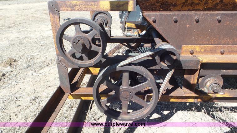 image for item CD9889 Lippmann feed hopper