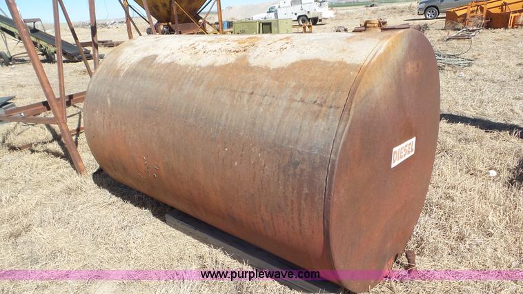 image for item CD9893 500 gallon fuel tank