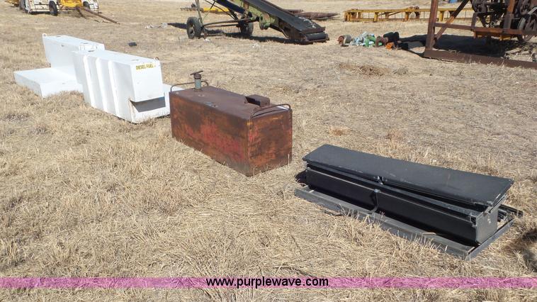 image for item CD9894 Assorted items