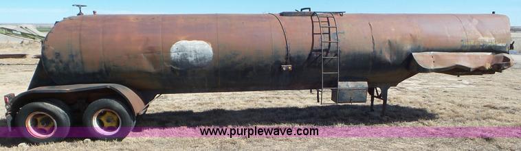 image for item CD9895 1957 Moser tank trailer
