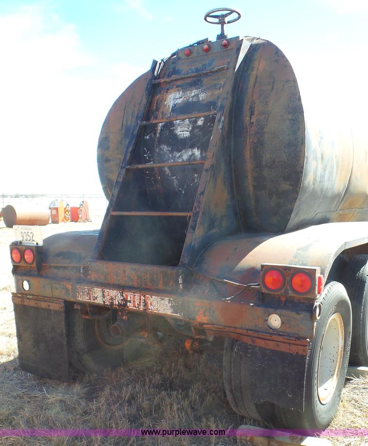 image for item CD9895 1957 Moser tank trailer