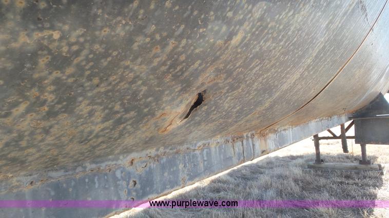 image for item CD9895 1957 Moser tank trailer