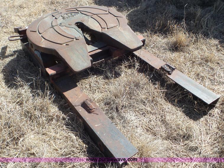 image for item CD9897 Fixed fifth wheel plate