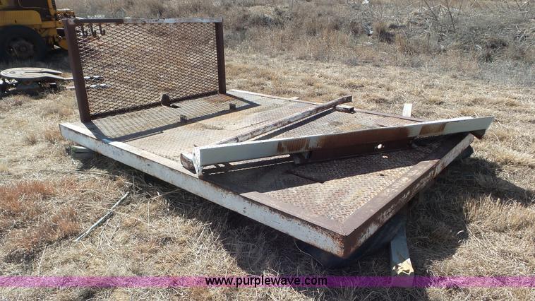 image for item CD9898 Flatbed