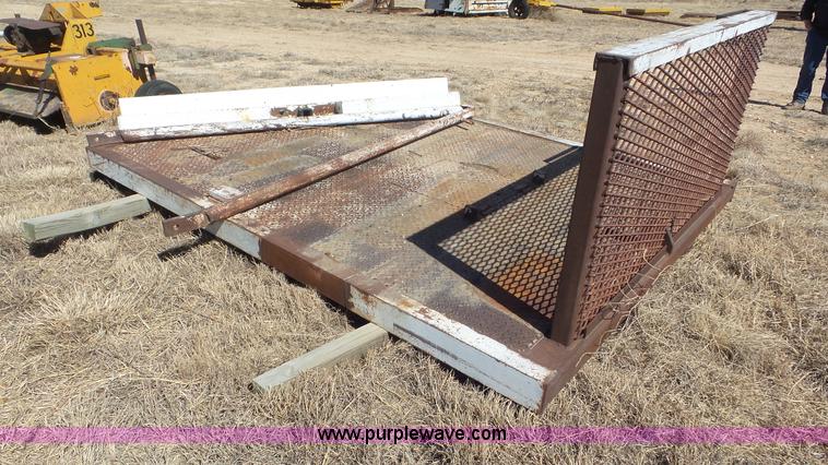 image for item CD9898 Flatbed