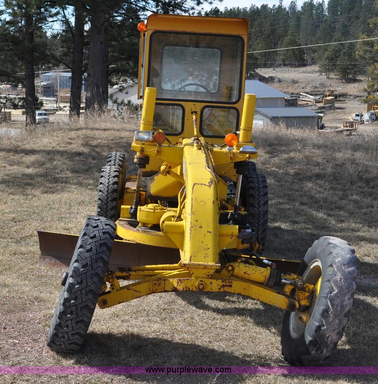 image for item G7064 Galion 530G rigid frame motor grader