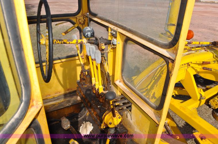 image for item G7064 Galion 530G rigid frame motor grader