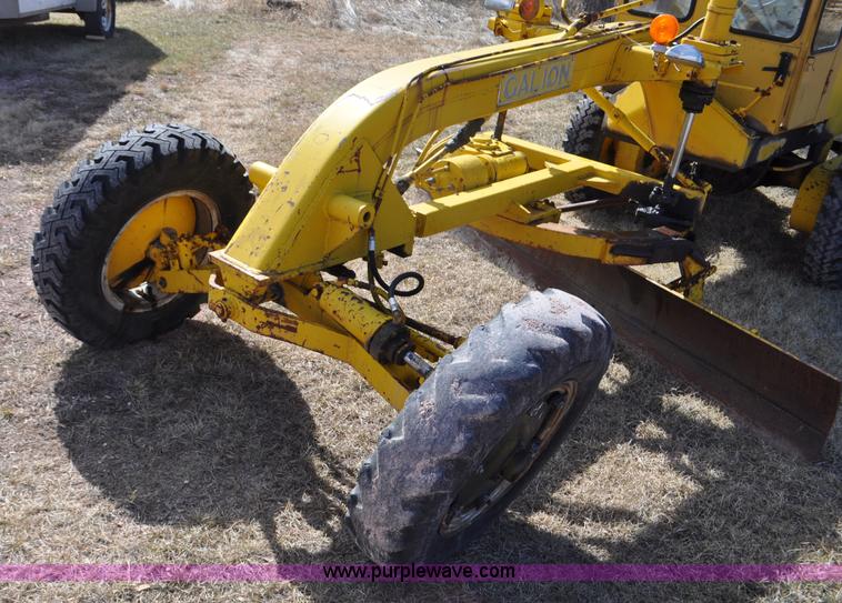 image for item G7064 Galion 530G rigid frame motor grader