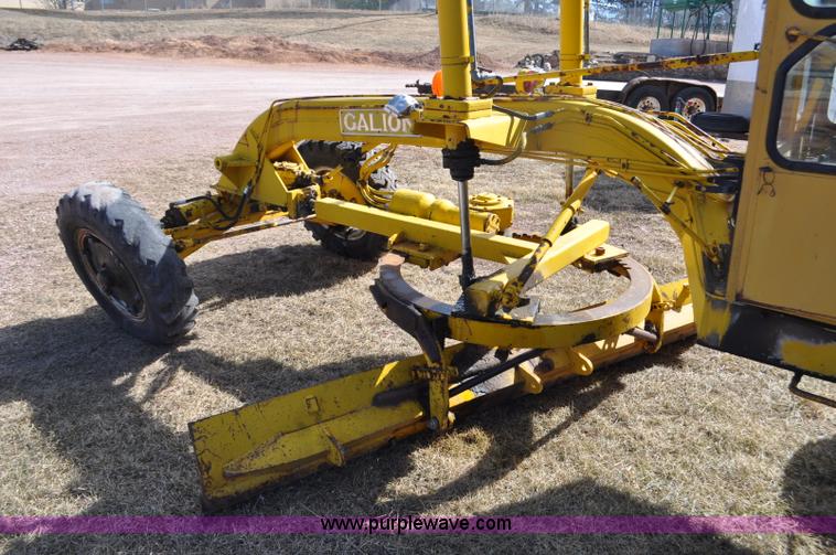 image for item G7064 Galion 530G rigid frame motor grader