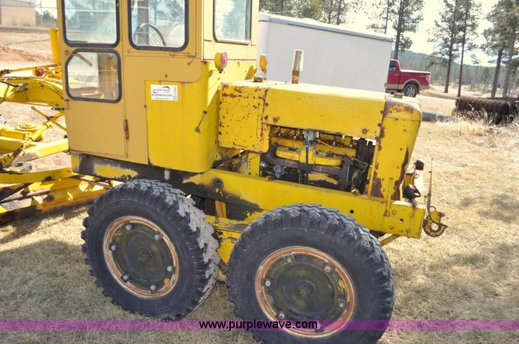 image for item G7064 Galion 530G rigid frame motor grader