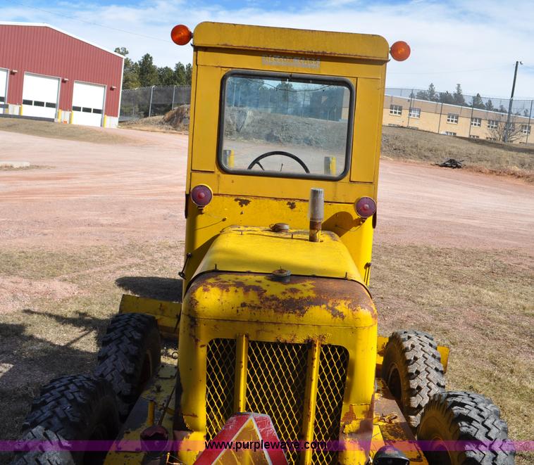 image for item G7064 Galion 530G rigid frame motor grader