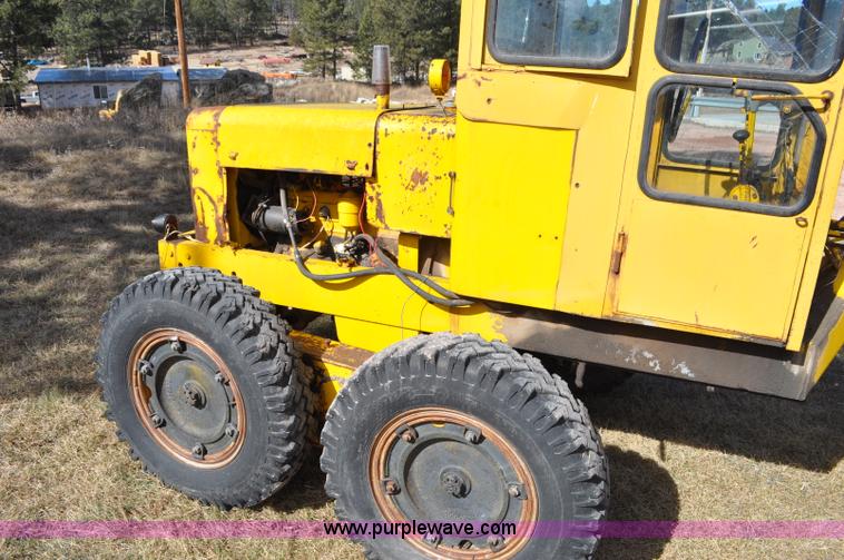 image for item G7064 Galion 530G rigid frame motor grader